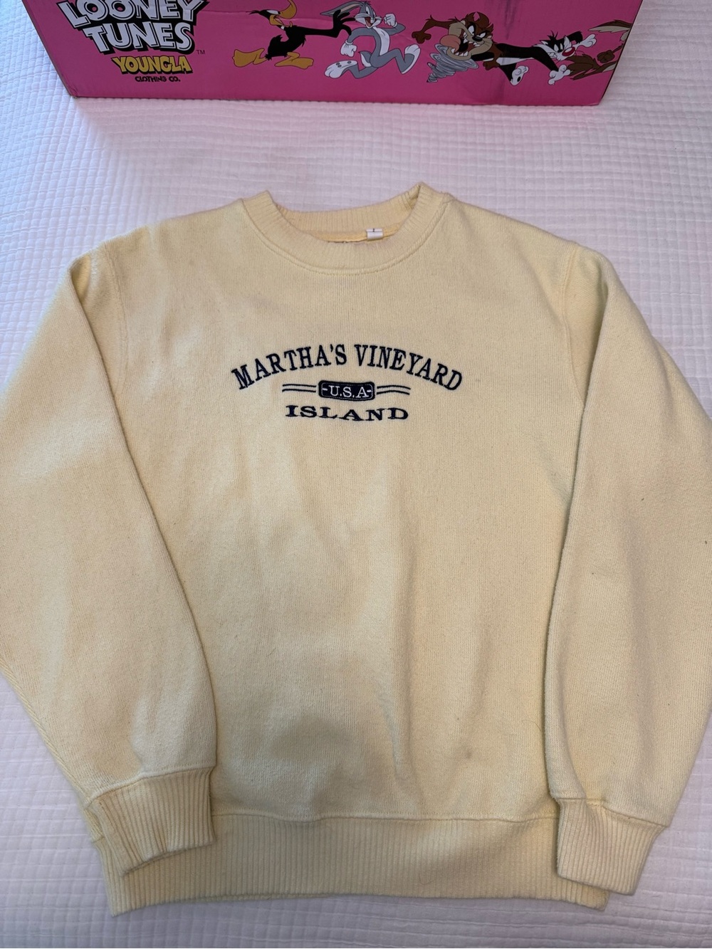 Martha’s Vineyard Island crew neck size m